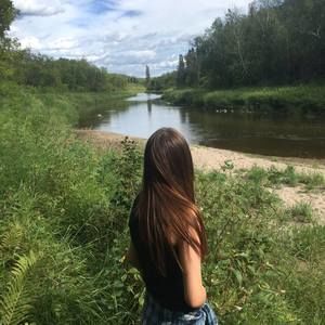 Meet your Posher, Jenny